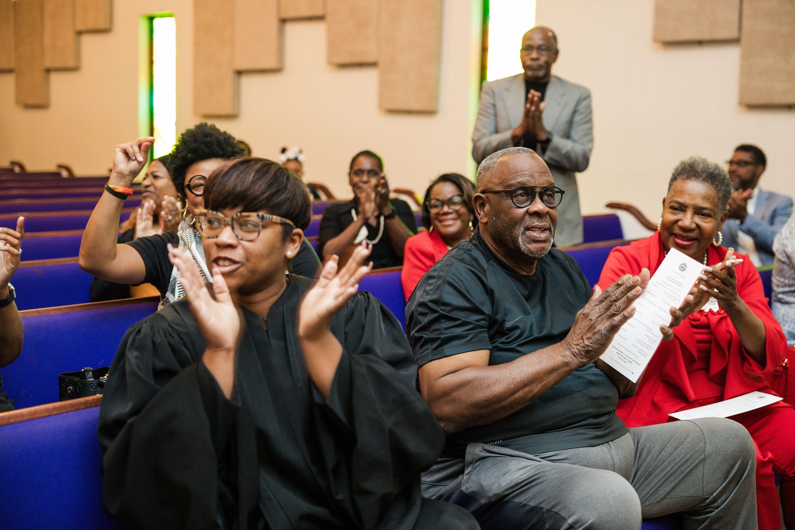 Congregation seated for the swearing-in