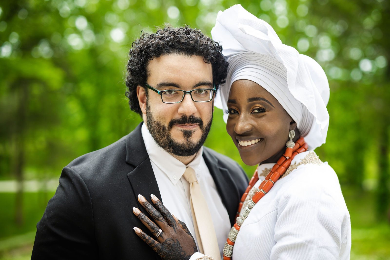 Aisha and Mazen portrait in the garden